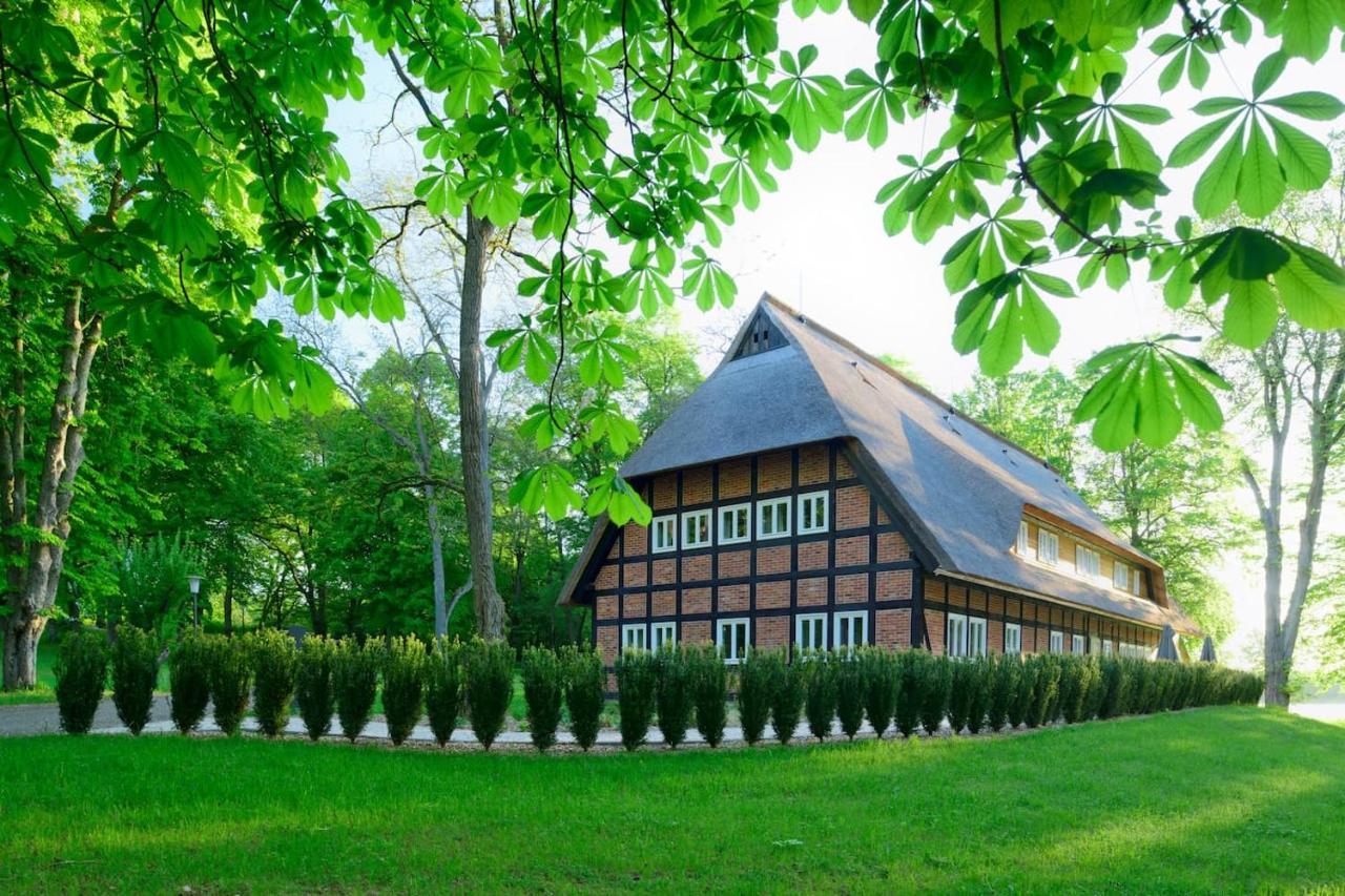 Park Am See X Nattika Ayurveda, Hotel Health Spirit Penzlin Eksteriør billede